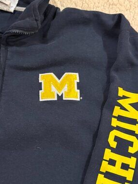 Michigan Wolverines Quarter Zip from Champion, Men's XXL